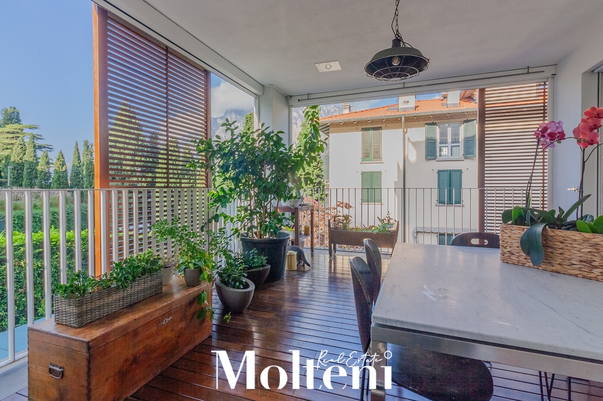 moltenirealestate_quadrilocale_fourroom_malgrate_lecco_forsale_vendita_appartamento_apartment_vistalago_lakeview_garage (0)