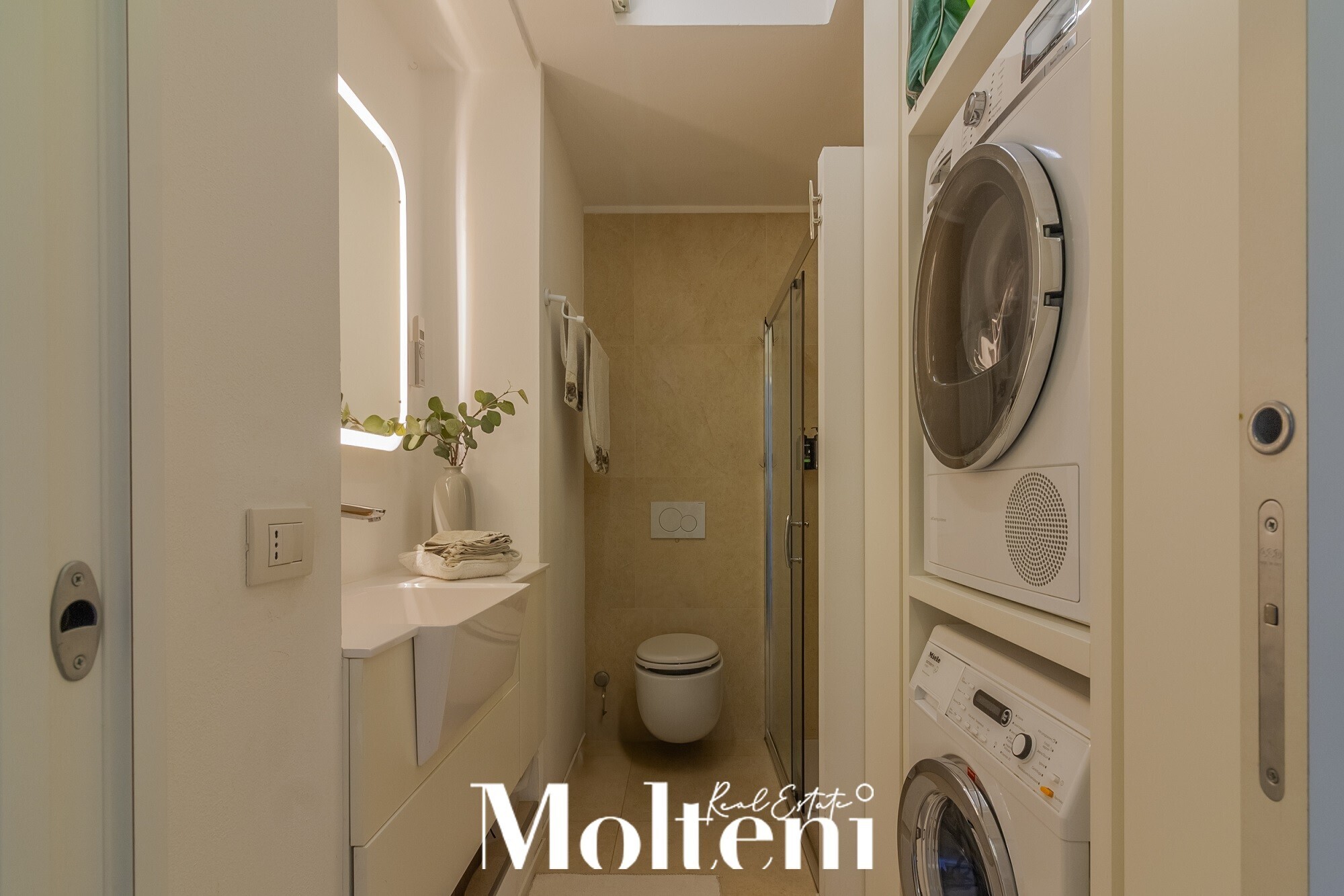 moltenirealestate_quadrilocale_fourroom_malgrate_lecco_forsale_vendita_appartamento_apartment_vistalago_lakeview_garage (27)