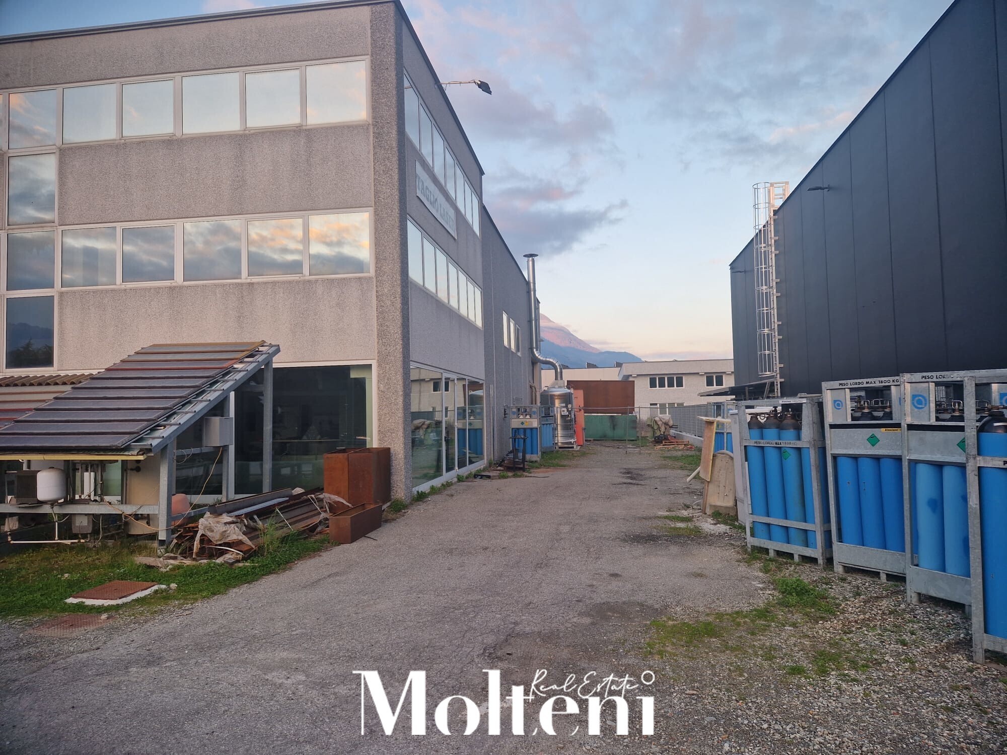molteni_real_estate_capannone_shed_piantedo_fuentes (3)