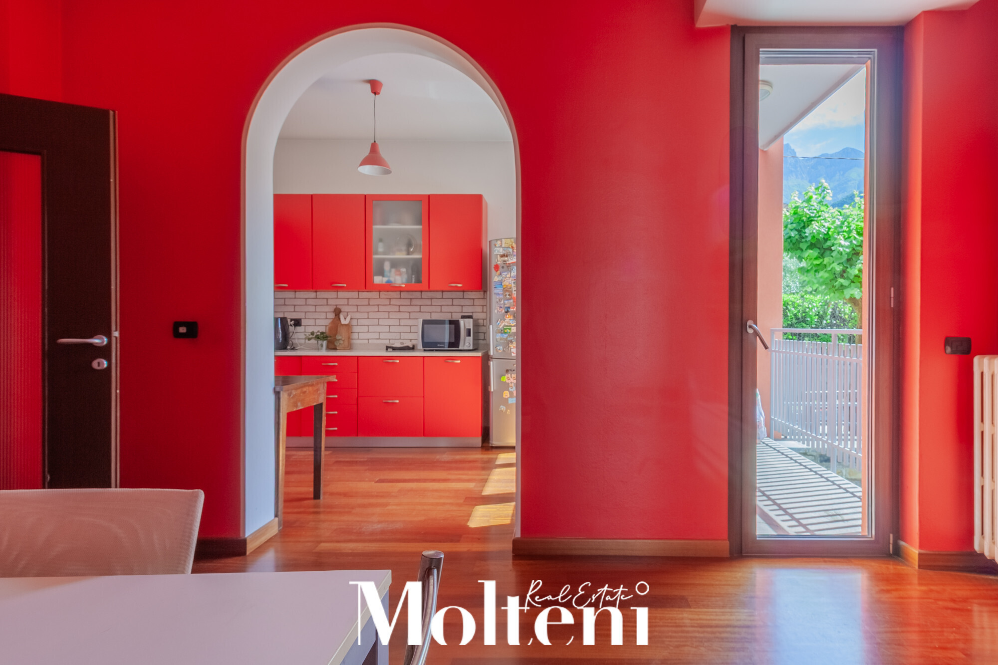 moltenirealestate_villa_mandellodellario_mandello_forsale_vendita_garden_giardino_garage (14)