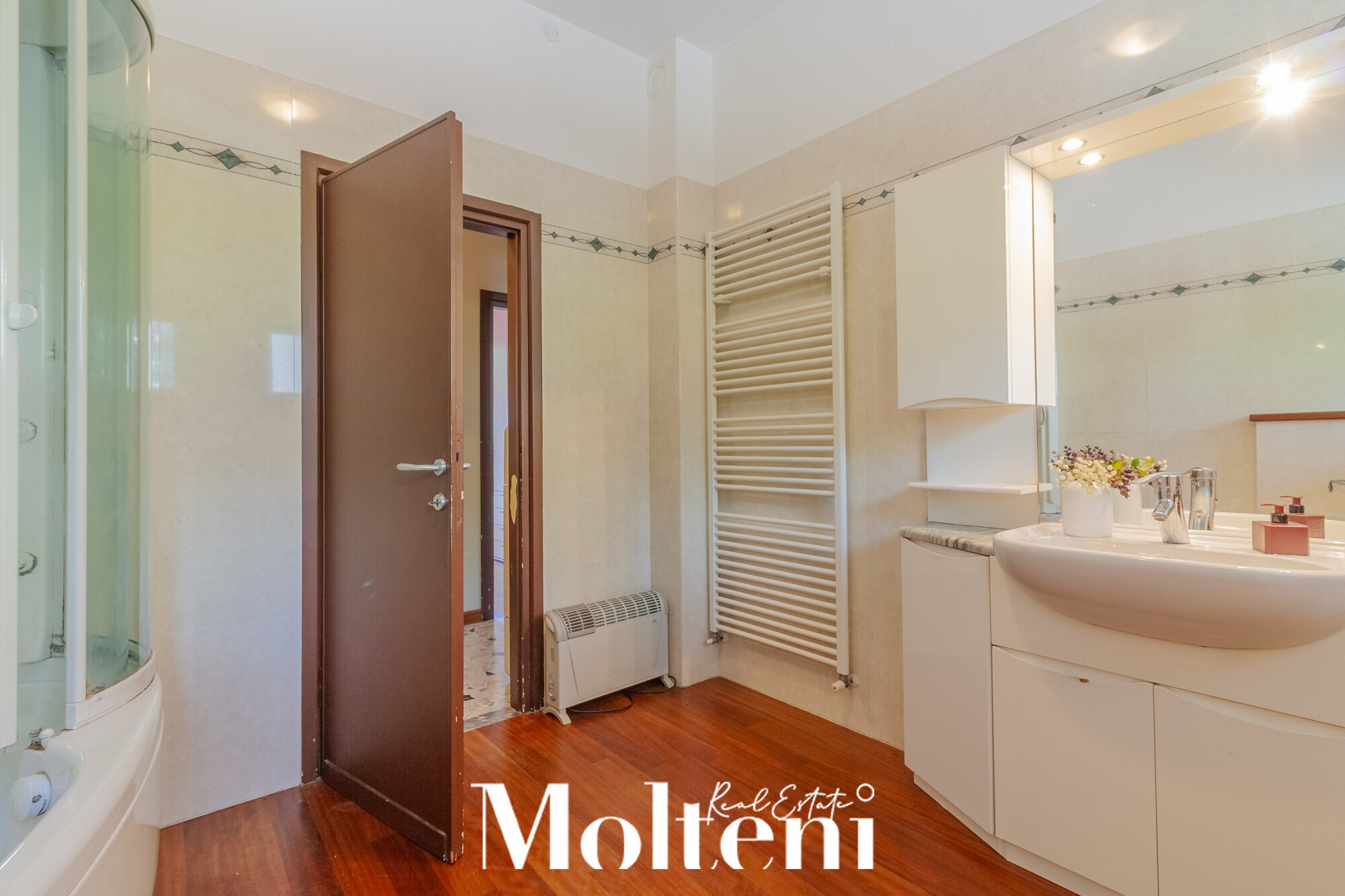 moltenirealestate_villa_mandellodellario_mandello_forsale_vendita_garden_giardino_garage (21)