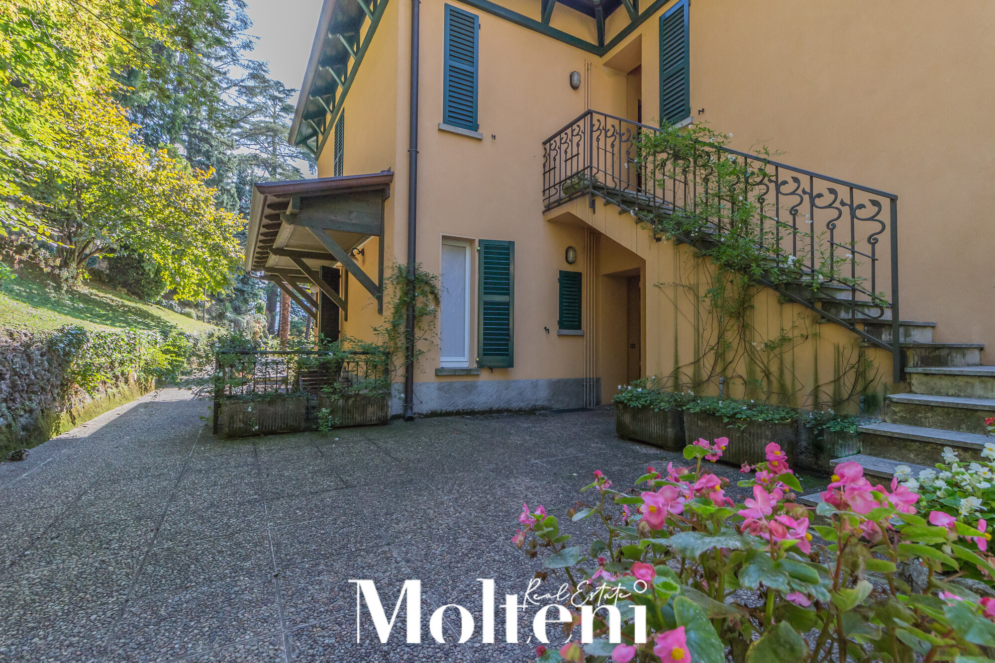 molteni-real-estate-varenna-appartamento-apartment-vendesi-for-sale -vistalago-lakeview-garden-giardino (22)