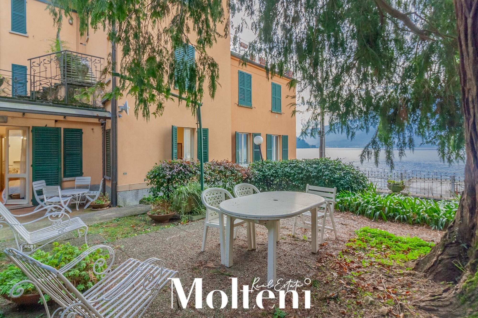 molteni-real-estate-varenna-appartamento-apartment-vendesi-for-sale -vistalago-lakeview-garden-giardino (25)
