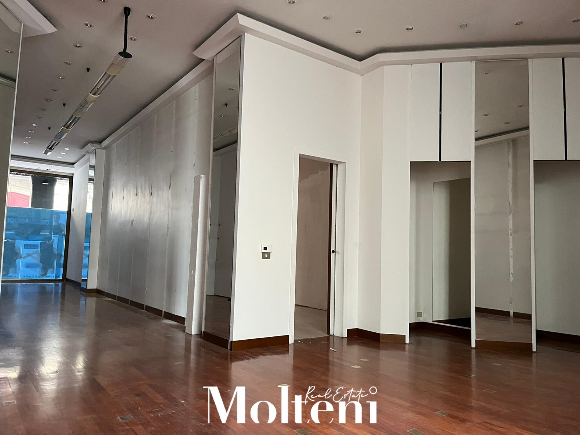 molteni-immobiliare-affitto-rent-negozio-store(4)