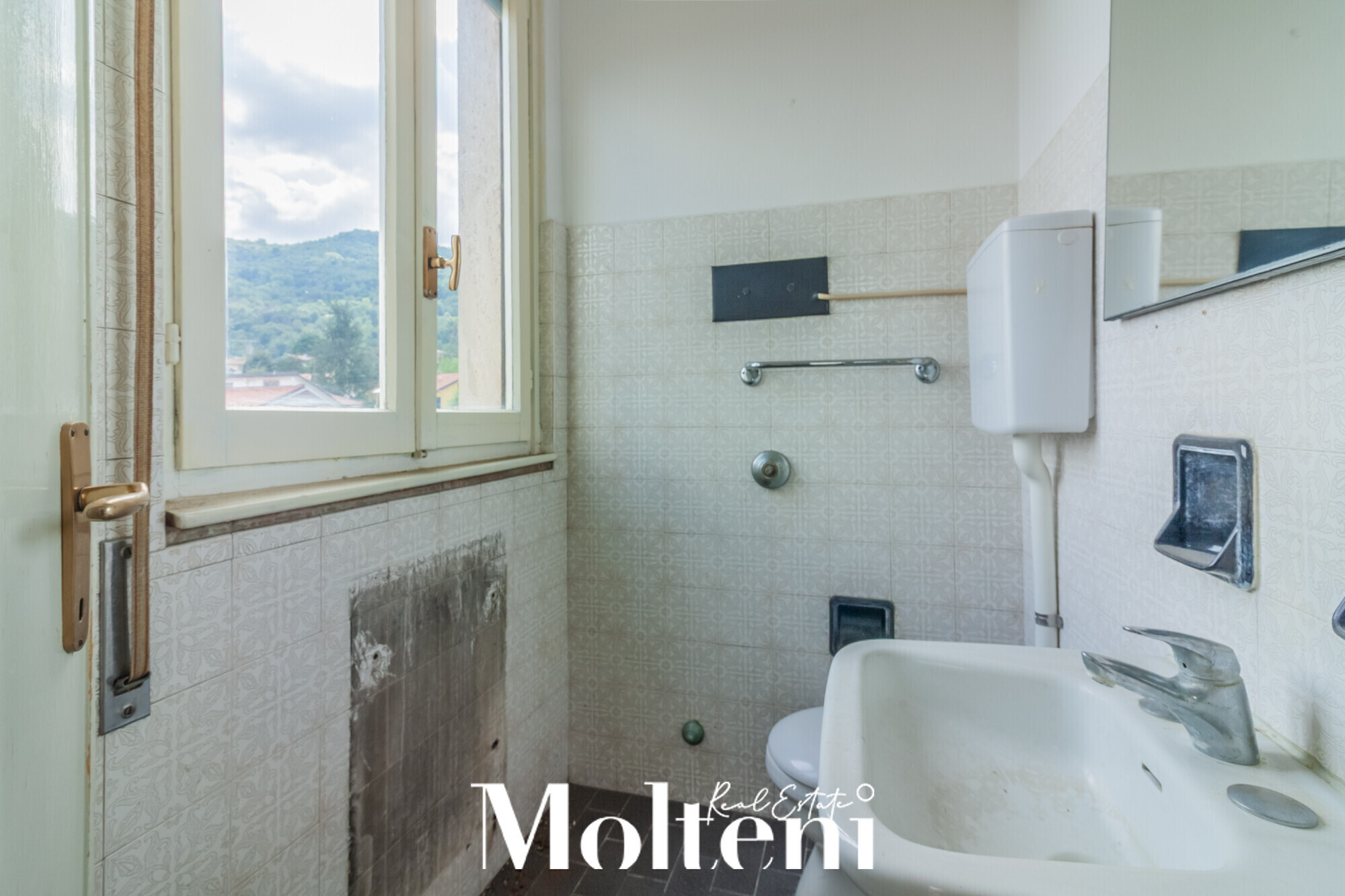 moltenirealestate_trilocale_olginate_forsale_vendita_threerooms_appartamento_apartment_balcone_balcony_vista lago_lake view (26)