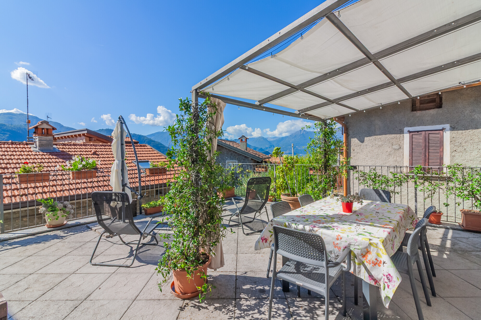 lierna-casa-house-terrazza-terrace-garage-vendita-forsale-lakecomo-moltenirealestate-molteniexclusive (1)