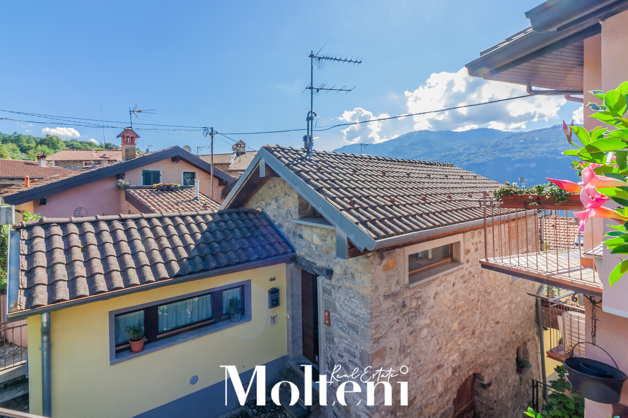 lierna-casa-house-terrazza-terrace-garage-vendita-forsale-lakecomo-moltenirealestate-molteniexclusive (28)