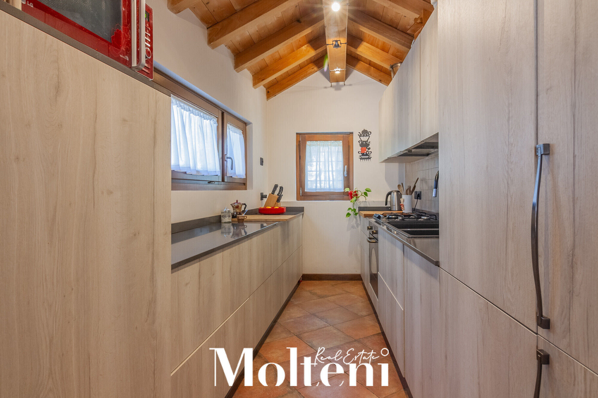 lierna-casa-house-terrazza-terrace-garage-vendita-forsale-lakecomo-moltenirealestate-molteniexclusive (11)