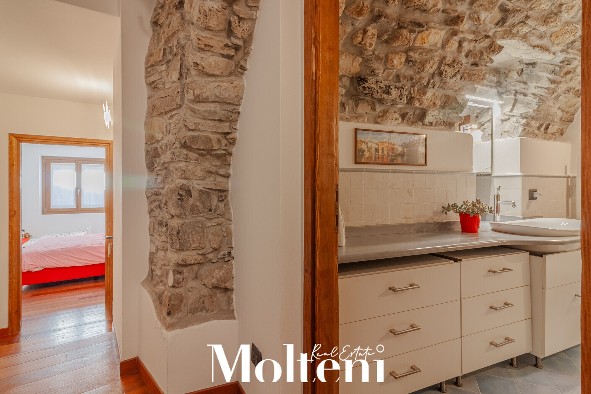 lierna-casa-house-terrazza-terrace-garage-vendita-forsale-lakecomo-moltenirealestate-molteniexclusive (21)