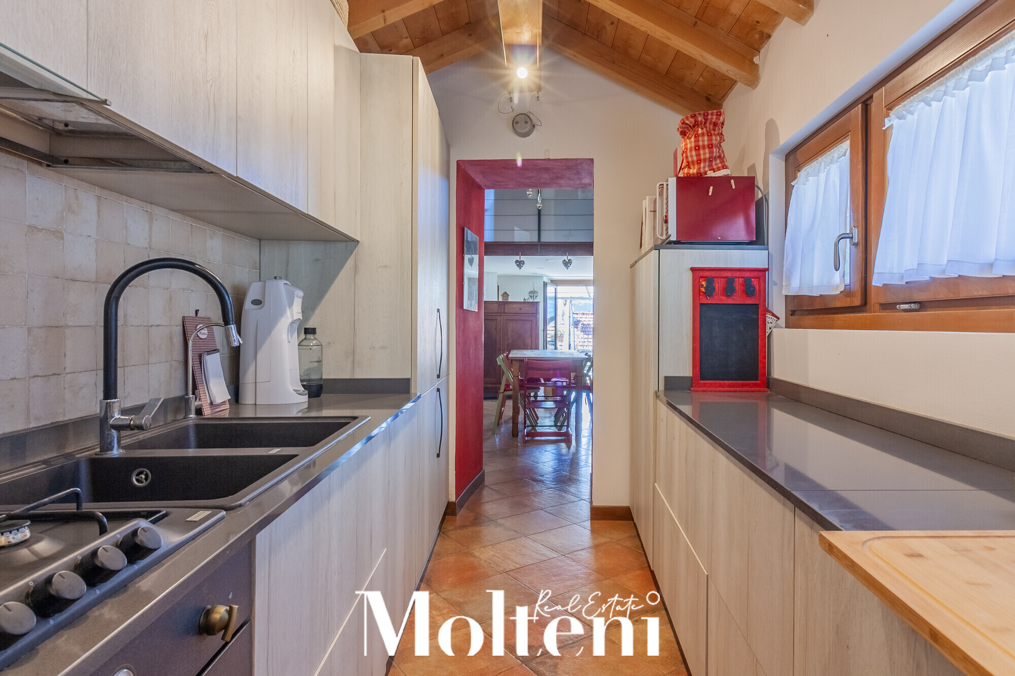 lierna-casa-house-terrazza-terrace-garage-vendita-forsale-lakecomo-moltenirealestate-molteniexclusive (14)