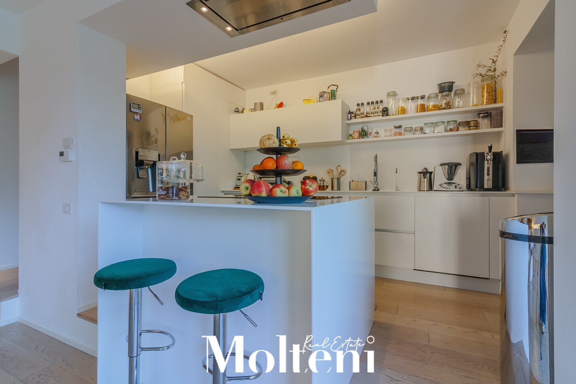 moltenirealestate_quadrilocale_fourroom_malgrate_lecco_forsale_vendita_appartamento_apartment_vistalago_lakeview_garage (14)