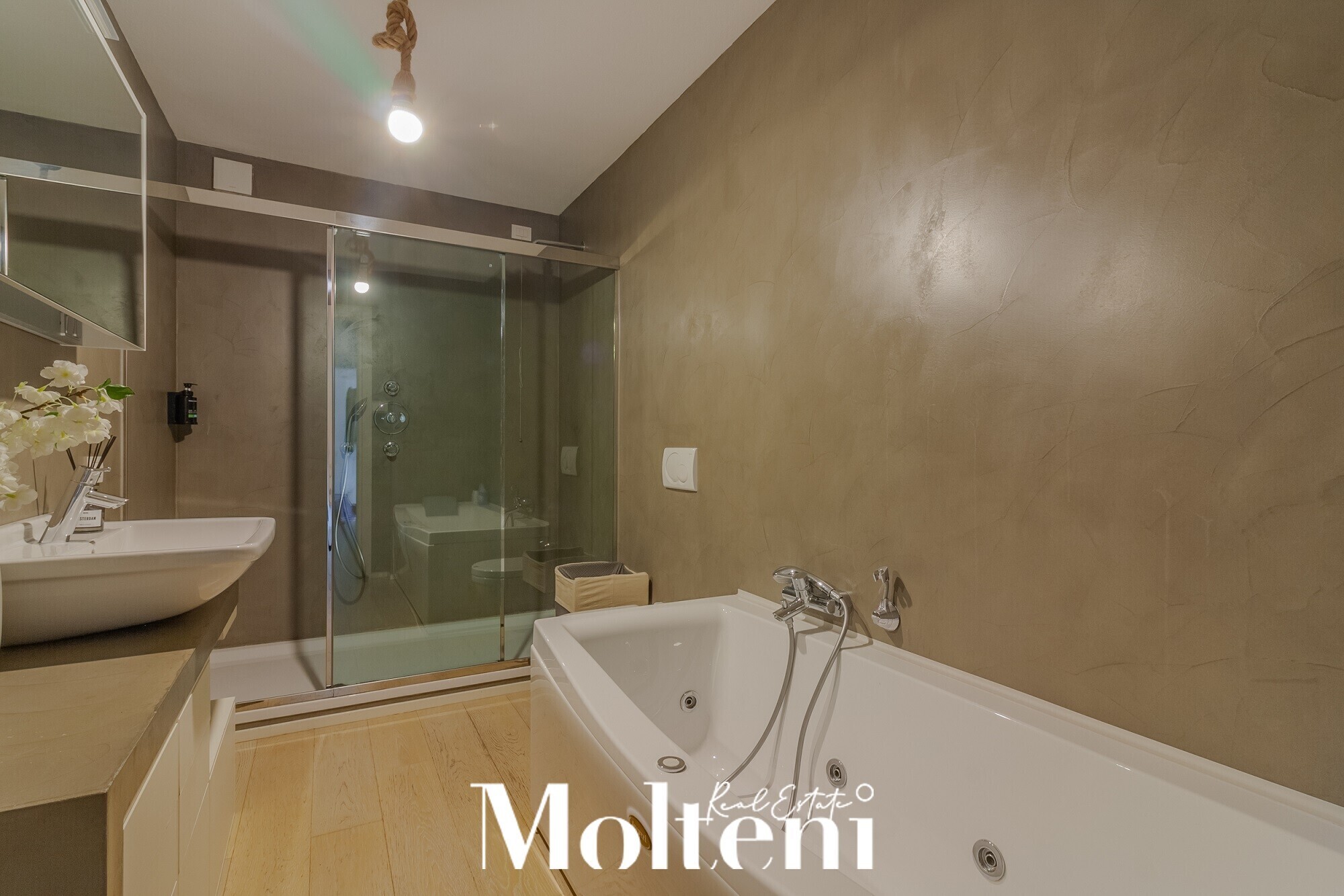 moltenirealestate_quadrilocale_fourroom_malgrate_lecco_forsale_vendita_appartamento_apartment_vistalago_lakeview_garage (21)