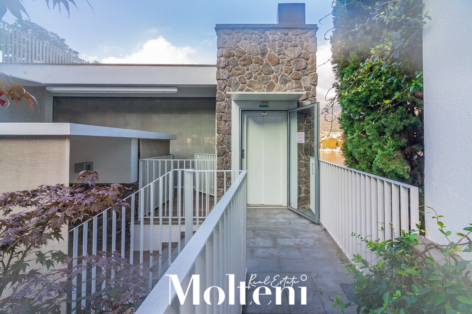 moltenirealestate_quadrilocale_fourroom_malgrate_lecco_forsale_vendita_appartamento_apartment_vistalago_lakeview_garage (33)