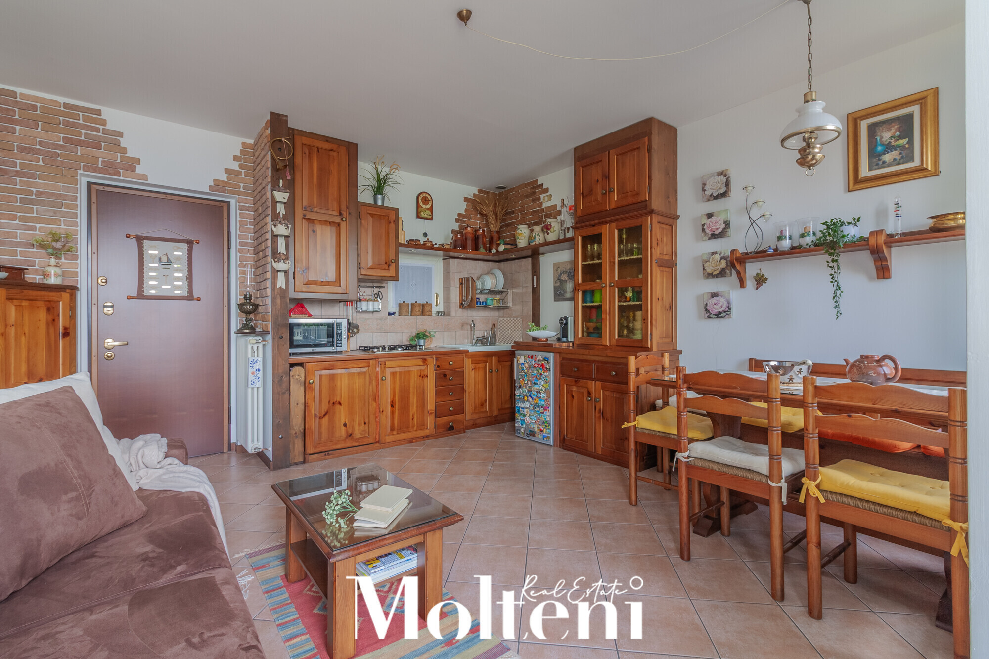 molteni-real-estate-varenna-appartamento-apartment-vendesi-for-sale -vista-lago-giardino-garden-posto-auto (10)