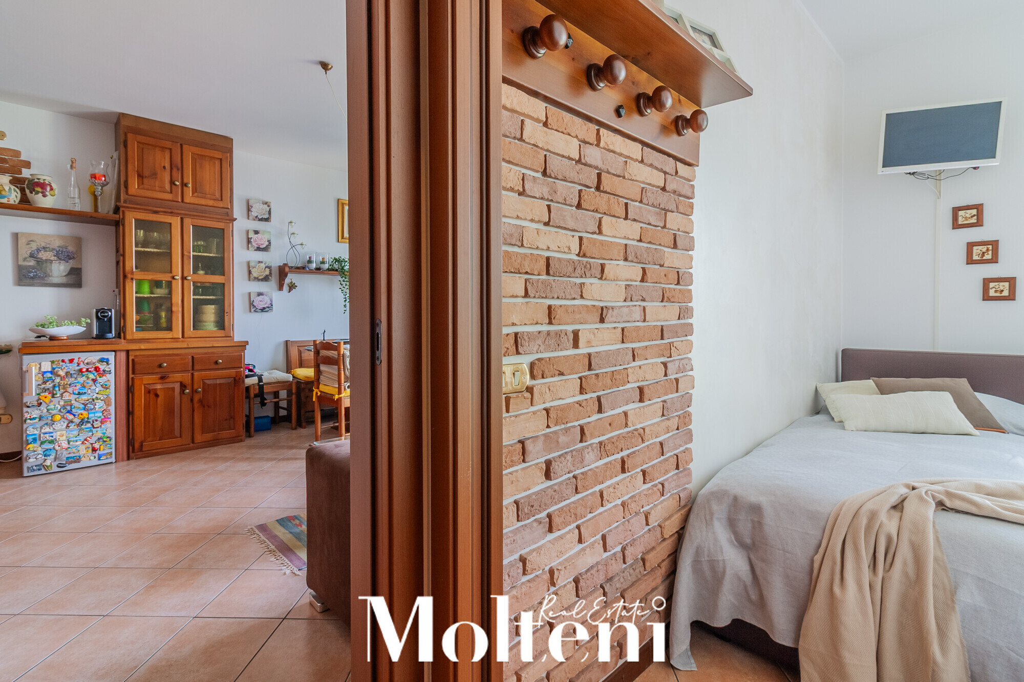 molteni-real-estate-varenna-appartamento-apartment-vendesi-for-sale -vista-lago-giardino-garden-posto-auto (16)
