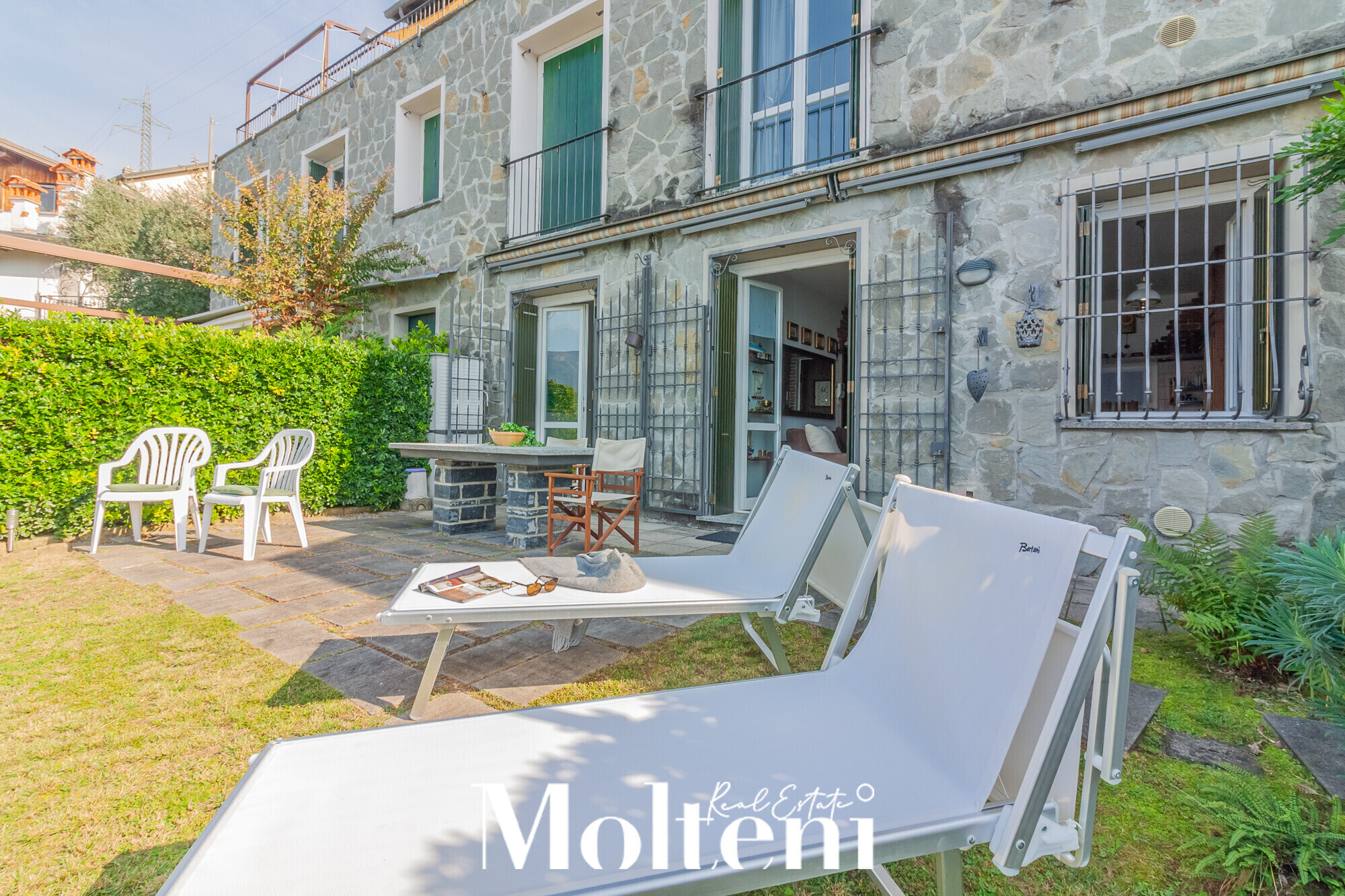 molteni-real-estate-varenna-appartamento-apartment-vendesi-for-sale -vista-lago-giardino-garden-posto-auto (6)