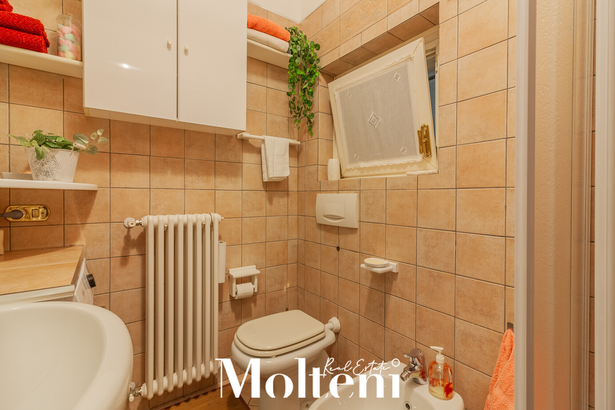 molteni-real-estate-varenna-appartamento-apartment-vendesi-for-sale -vista-lago-giardino-garden-posto-auto (23)