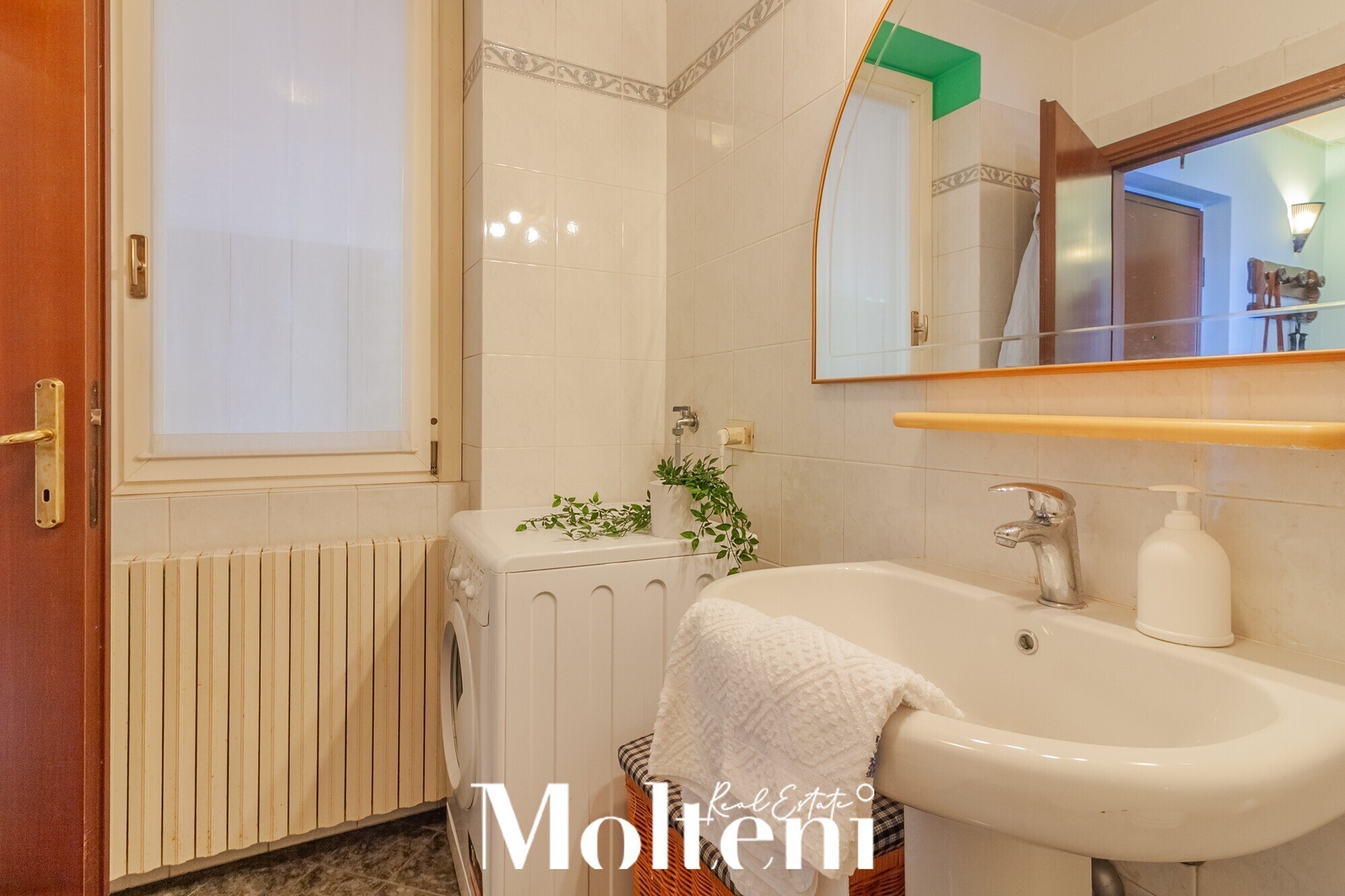 molteni-real-estate-varenna-appartamento-apartment-vendesi-for-sale -vista-lago-terrazzo-terrace-garage (24)