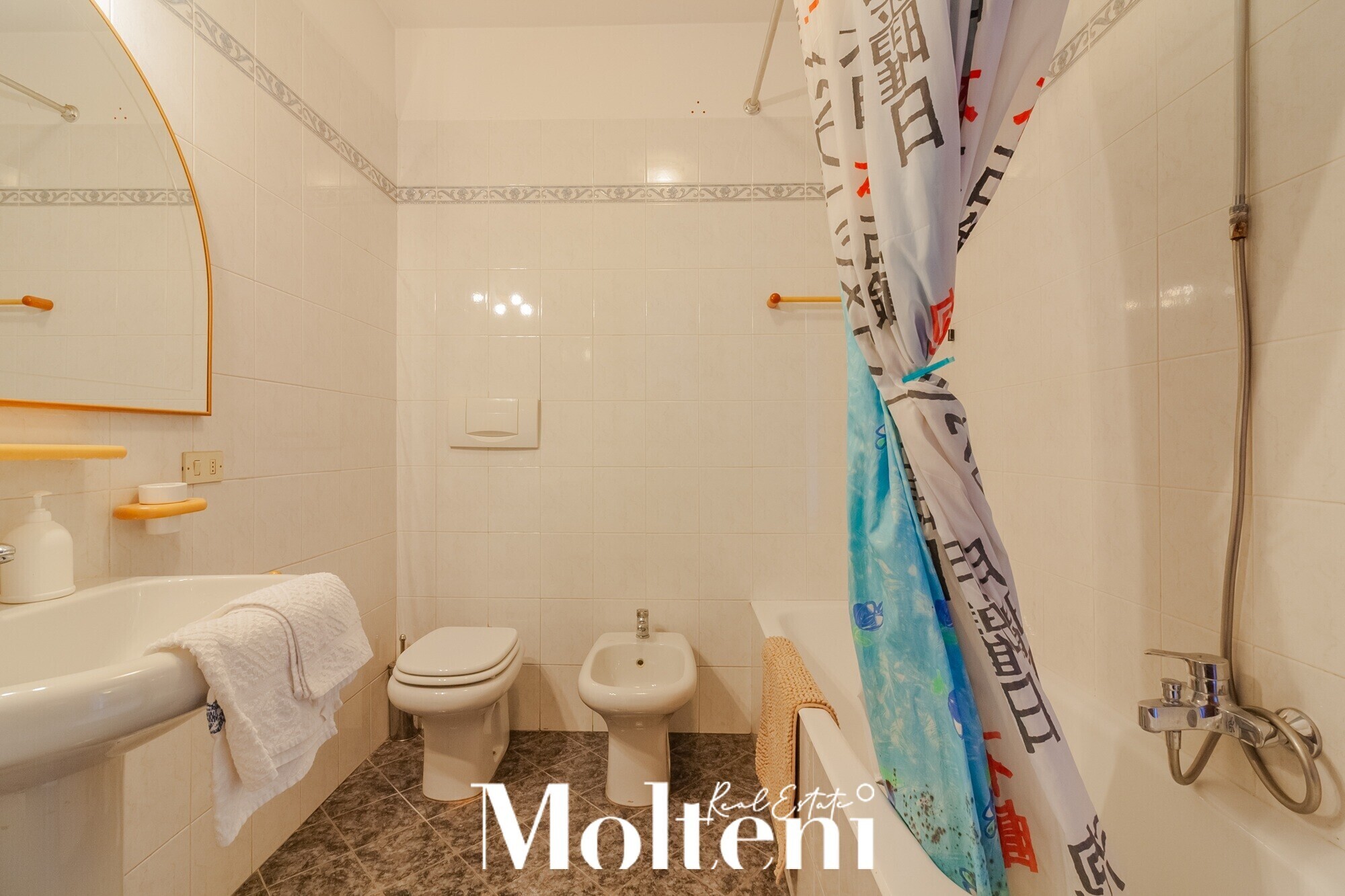 molteni-real-estate-varenna-appartamento-apartment-vendesi-for-sale -vista-lago-terrazzo-terrace-garage (23)