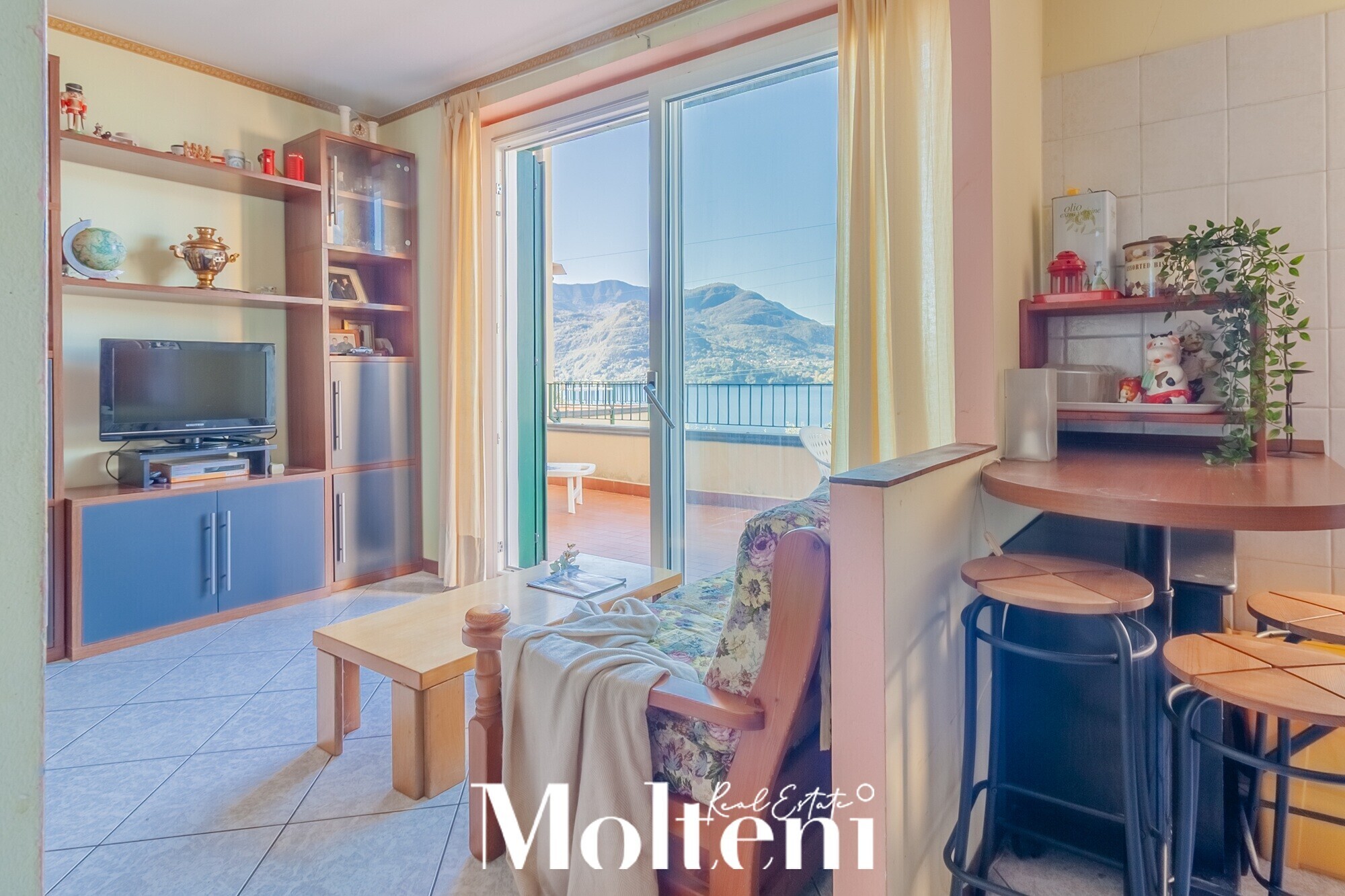 molteni-real-estate-varenna-appartamento-apartment-vendesi-for-sale -vista-lago-terrazzo-terrace-garage (12)