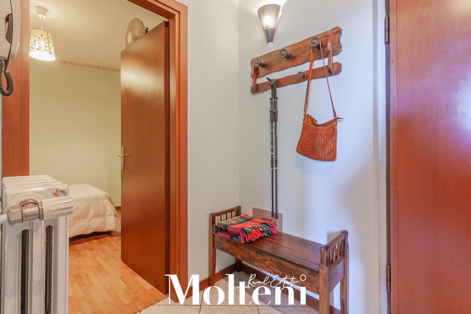molteni-real-estate-varenna-appartamento-apartment-vendesi-for-sale -vista-lago-terrazzo-terrace-garage (26)