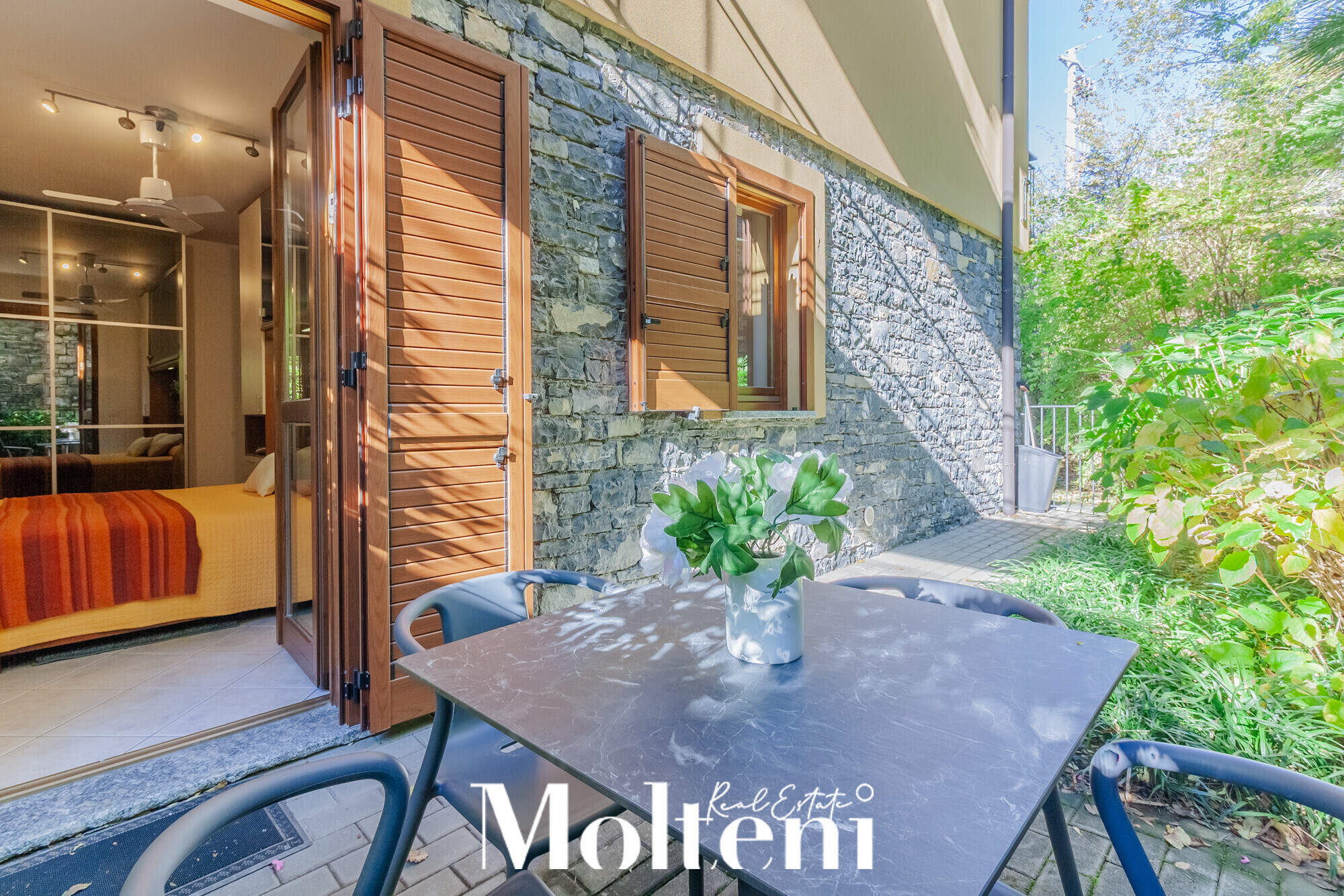 perledo-vendita-forsale-appartamento-apartament-molteniexclusive-moltenirealestate-garage-vista-lago-lake-view (16)