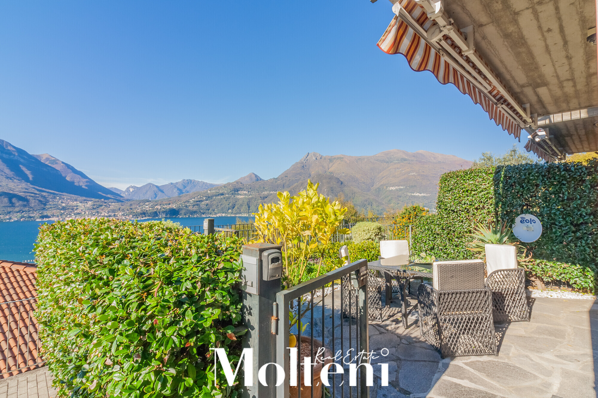 perledo-vendita-forsale-appartamento-apartament-molteniexclusive-moltenirealestate-garage-vista-lago-lake-view (24)