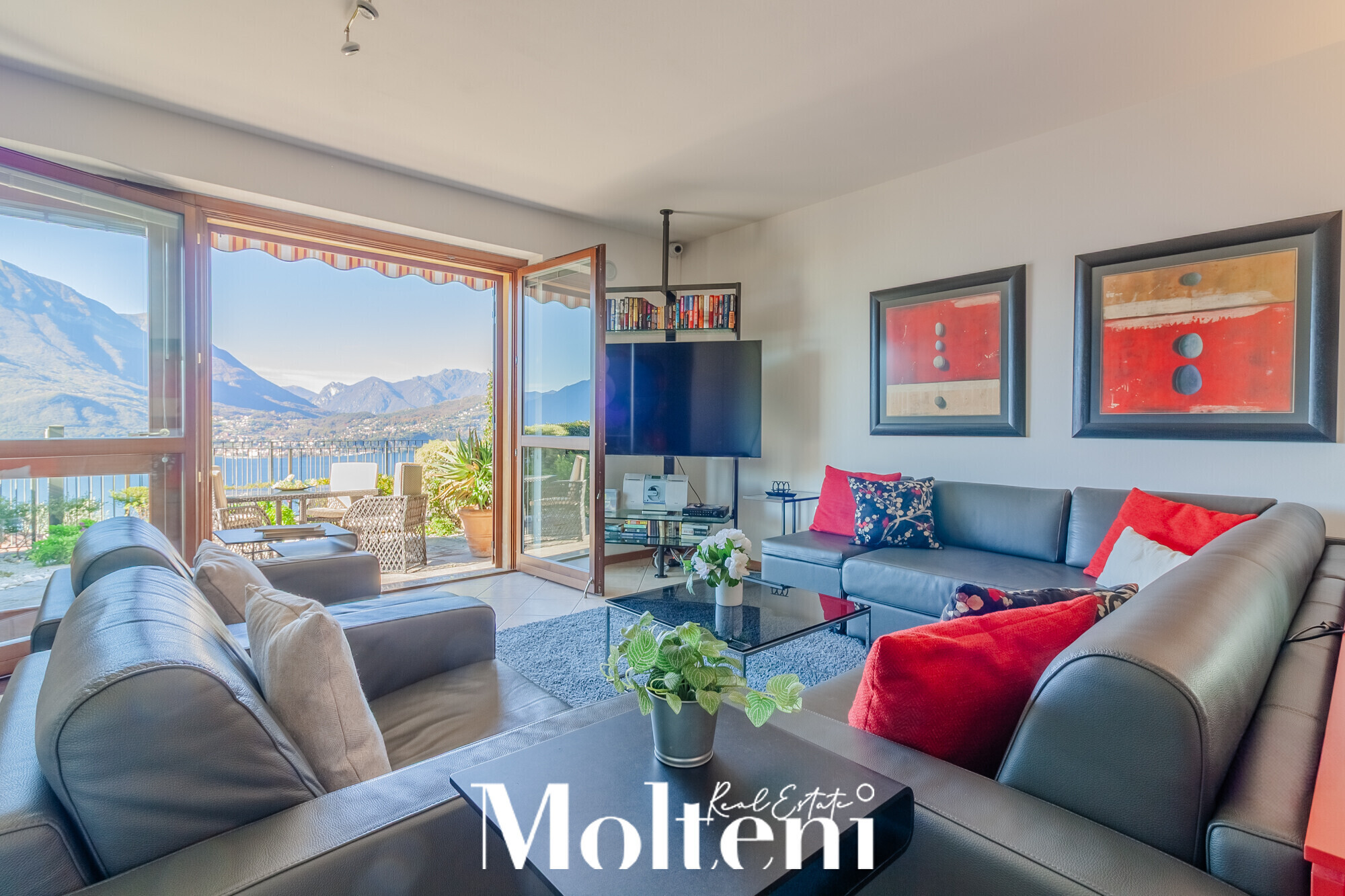 perledo-vendita-forsale-appartamento-apartament-molteniexclusive-moltenirealestate-garage-vista-lago-lake-view (7)