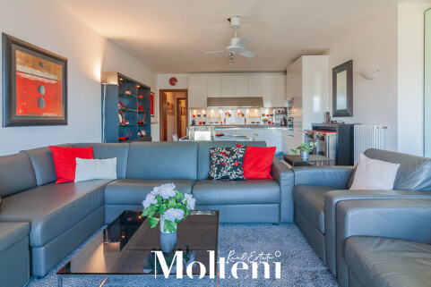 perledo-vendita-forsale-appartamento-apartament-molteniexclusive-moltenirealestate-garage-vista-lago-lake-view (5)