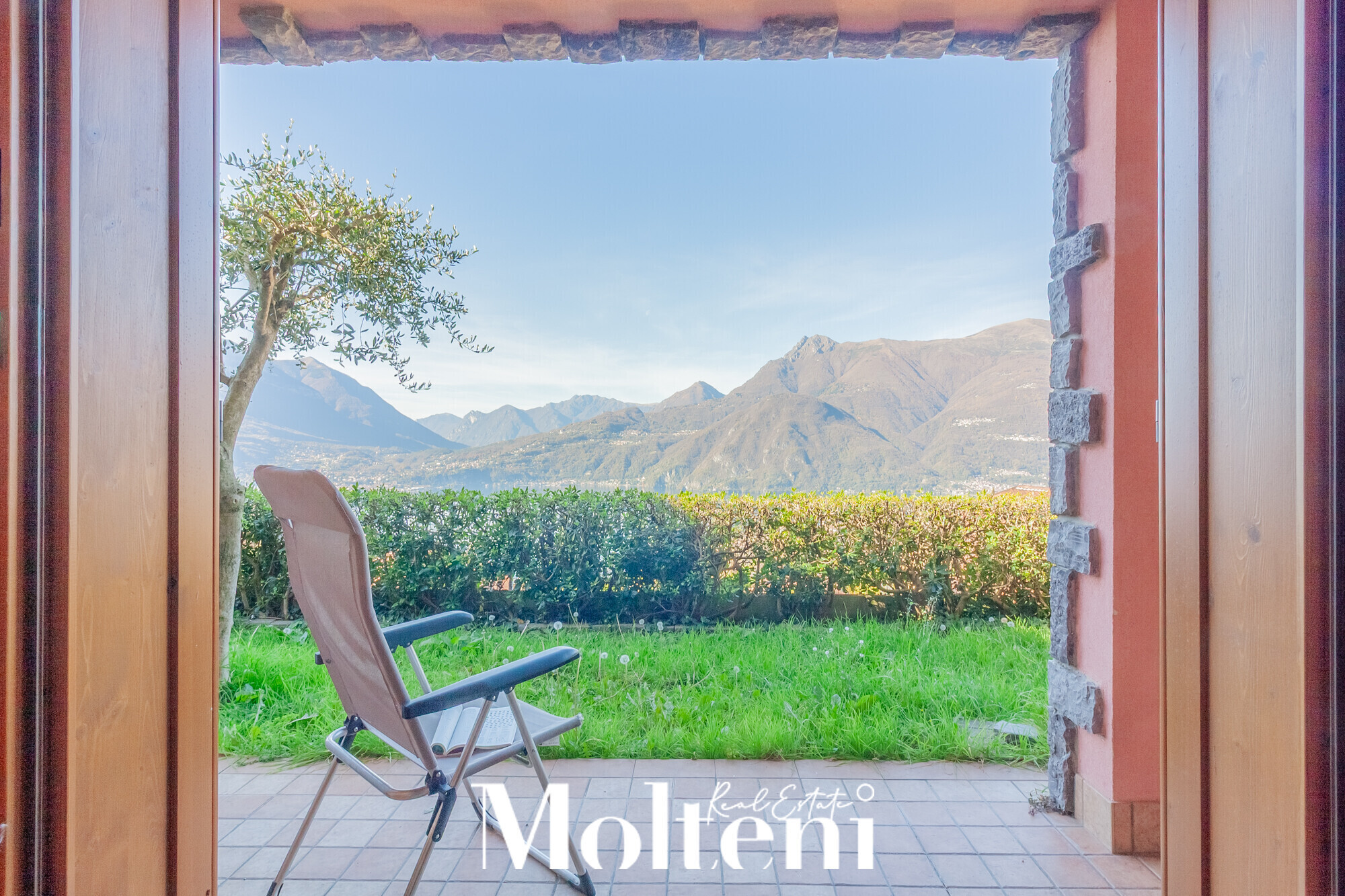 molteni_real_estate_casa_house_vendita_forsale_perledo_vista_lago_lake_view_giardino_garden_ (19)