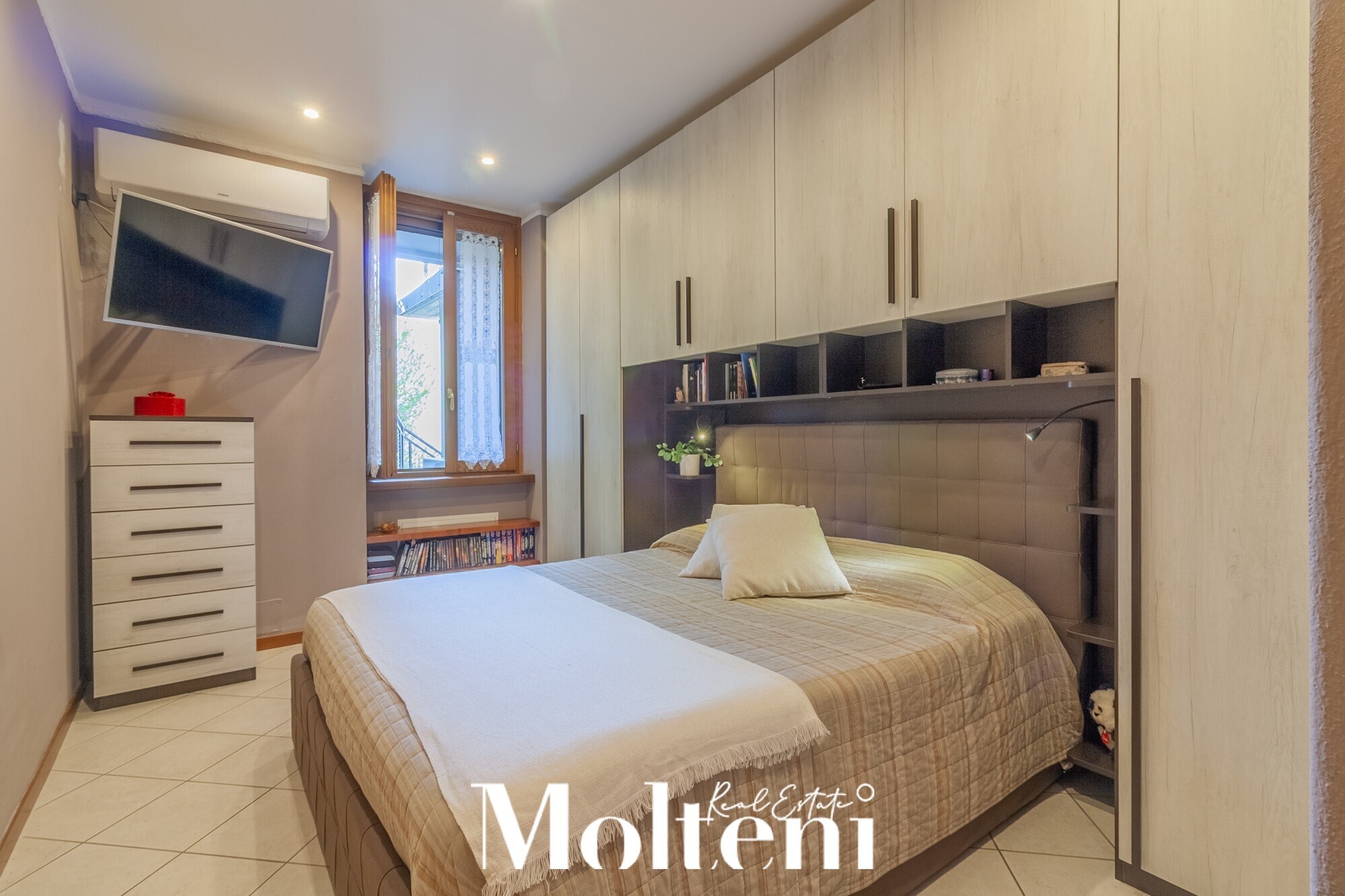 molteni_real_estate_appartamento_ apartment_vendita_forsale_perledo_vista_lago_lake_view_giardino_garden_ (16)