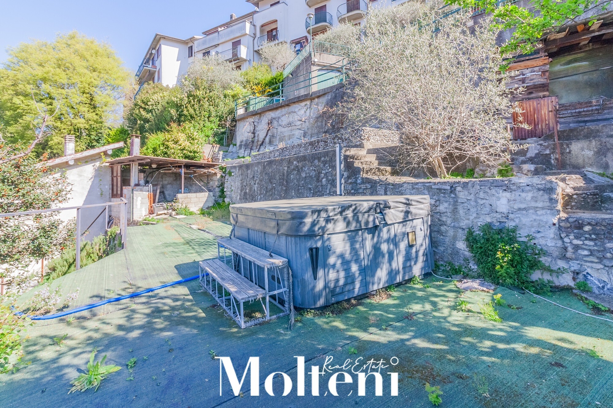 molteni_real_estate_appartamento_ apartment_vendita_forsale_perledo_vista_lago_lake_view_giardino_garden_ (39)