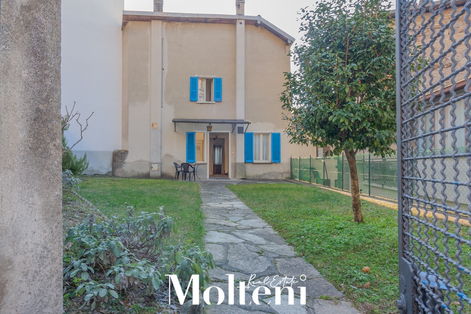 molteni_real_estate_bellano_ombriaco_vendita_forsale_casa_house_semiindipendente_semidetached_giardino_garden_balcone_balcony_cortile_courtyard (1)