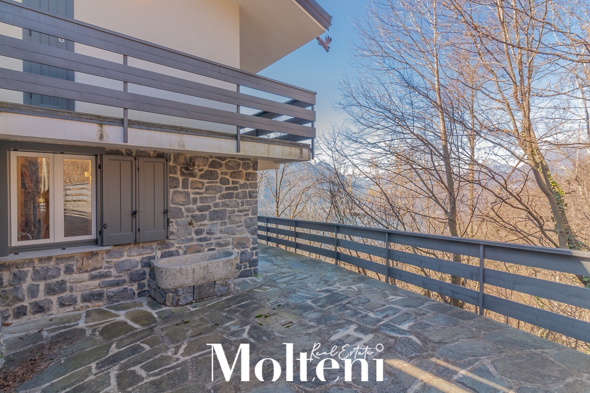 molteni_real_estate_casa_house_vendita_forsale_perledo_vista_lago_lake_view_giardino_garden_garage(31)