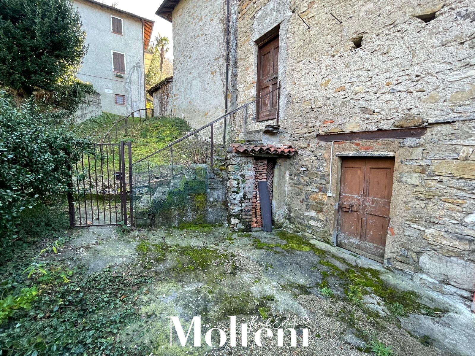 Lierna-casa-house-giardino-garden-vistalago-lakeview-vendita-forsale-lakecomo-moltenirealestate-molteniexclusive (11)