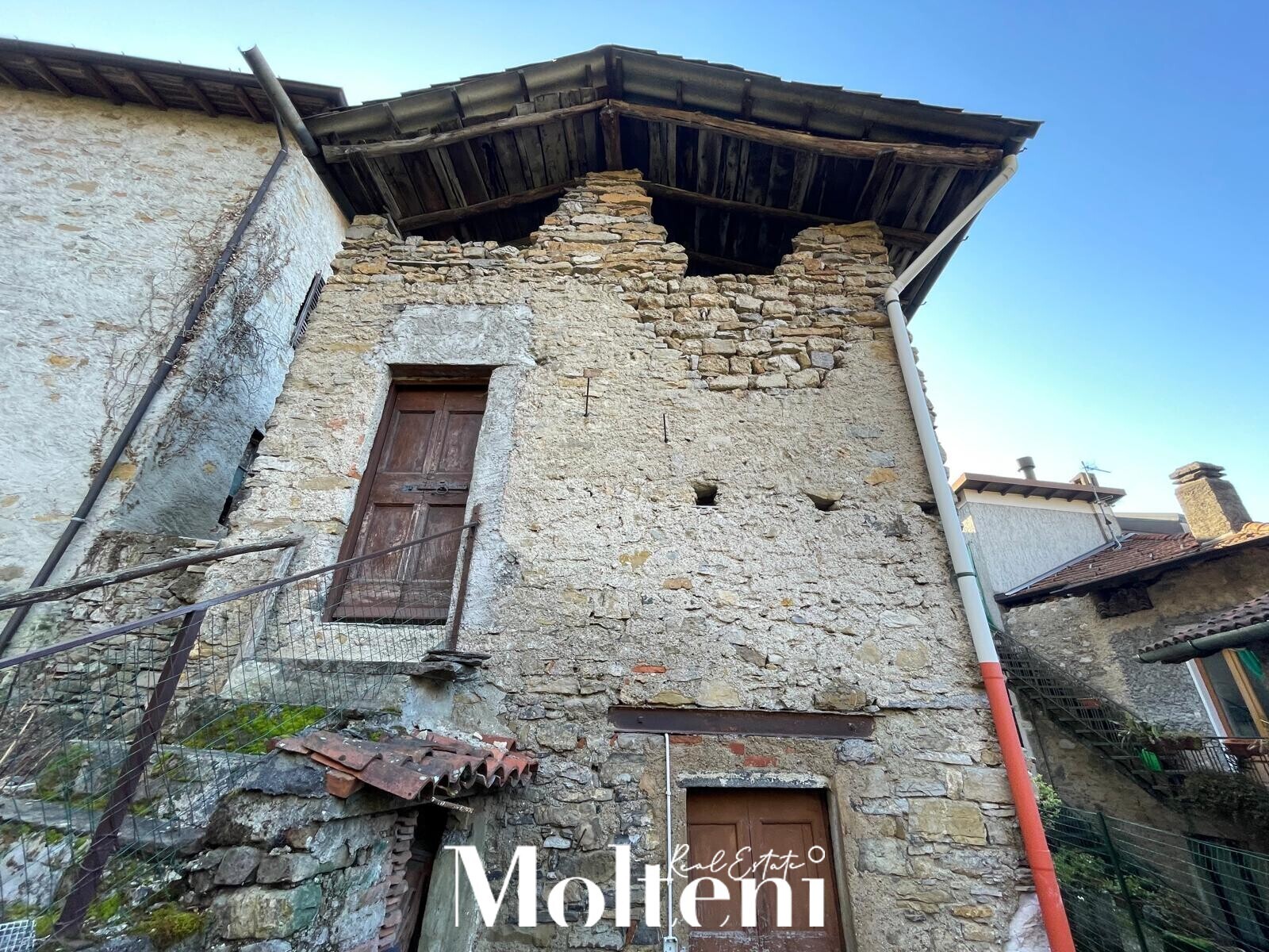 Lierna-casa-house-giardino-garden-vistalago-lakeview-vendita-forsale-lakecomo-moltenirealestate-molteniexclusive (0)