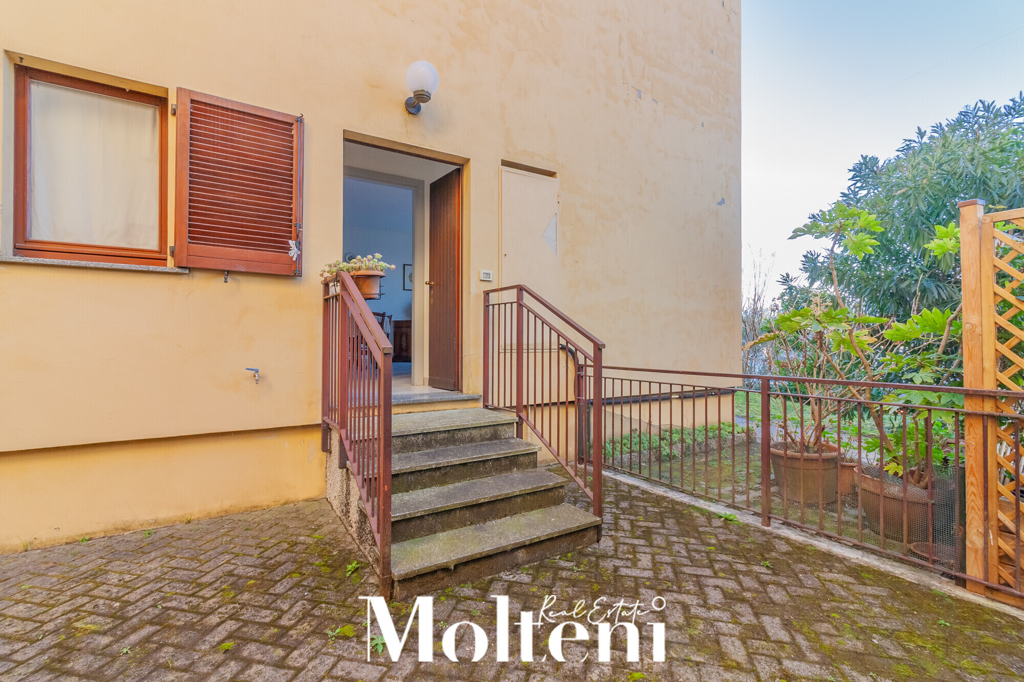 molteni-real-estate-varenna-appartamento-apartment-vendesi-for-sale-garden-giardino-vista-lago (23)