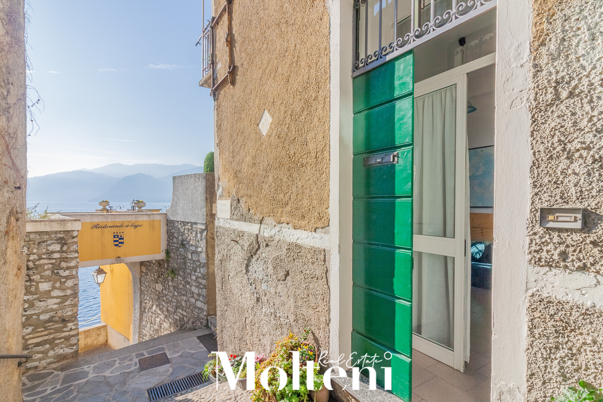 molteni-real-estate-varenna-casa-house-vendesi-for-sale-terrazzo-terrace-vista-lago (20)