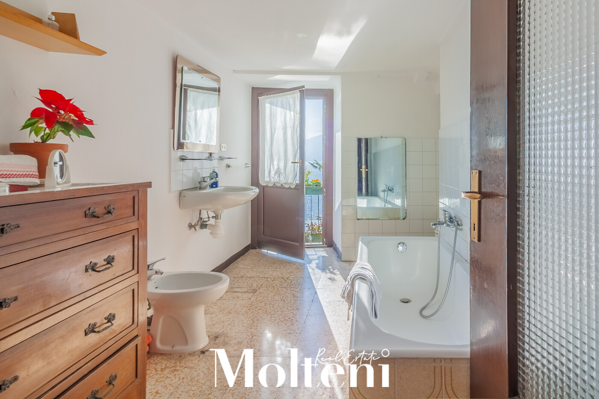 molteni-real-estate-varenna-casa-house-vendesi-for-sale-terrazzo-terrace-vista-lago (16)