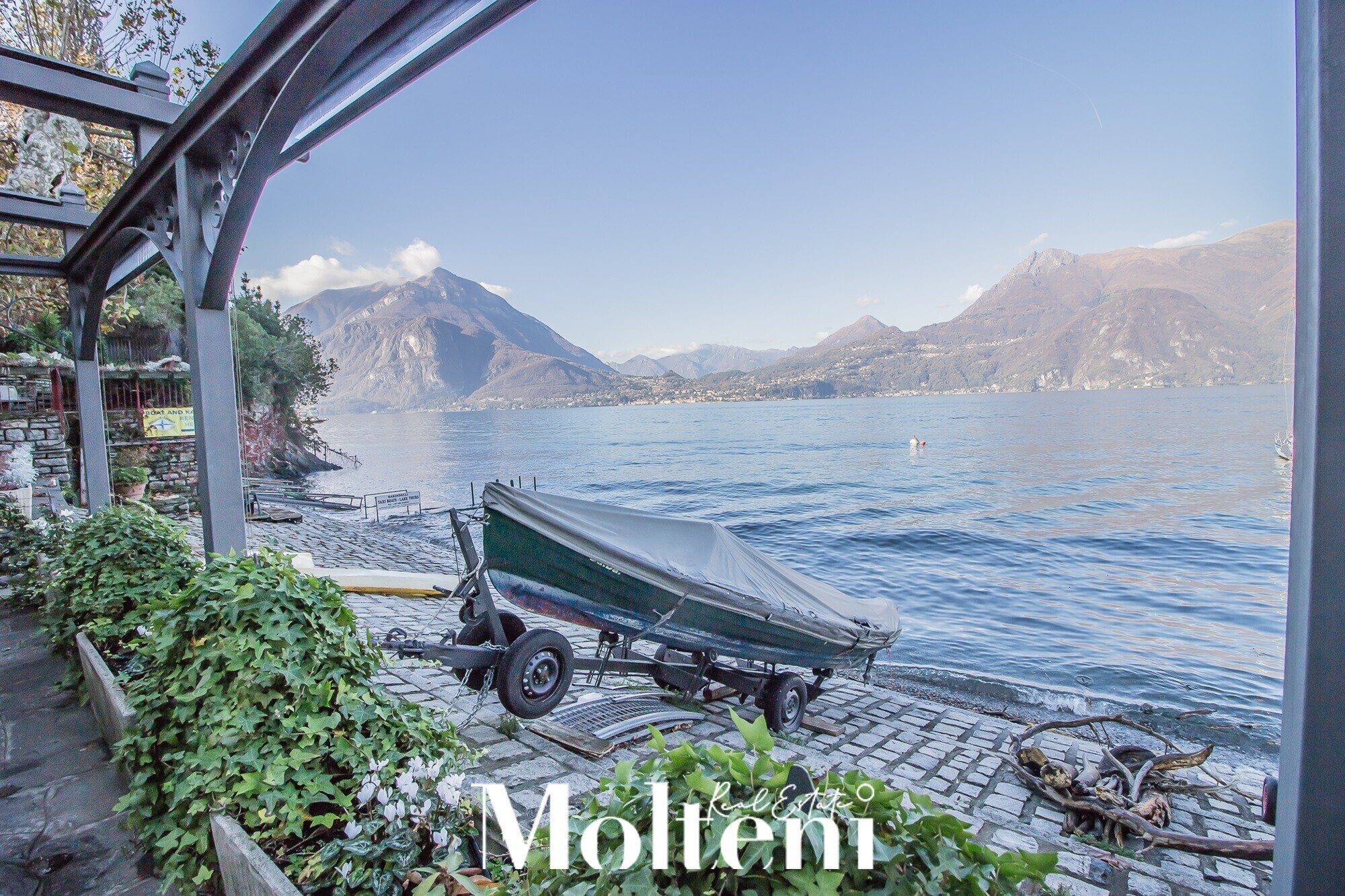 molteni-real-estate-varenna-casa-house-vendesi-for-sale-terrazzo-terrace-vista-lago (14)
