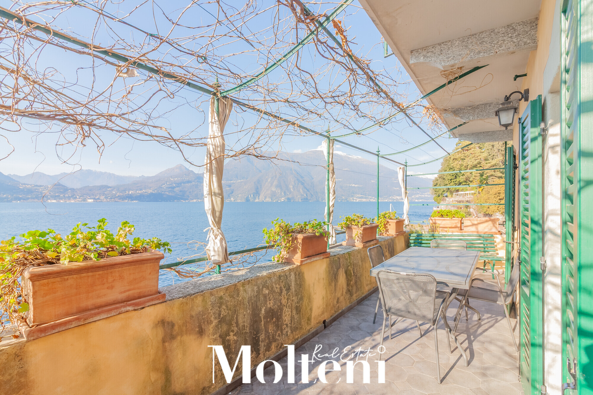 molteni-real-estate-varenna-casa-house-vendesi-for-sale-terrazzo-terrace-vista-lago (1)
