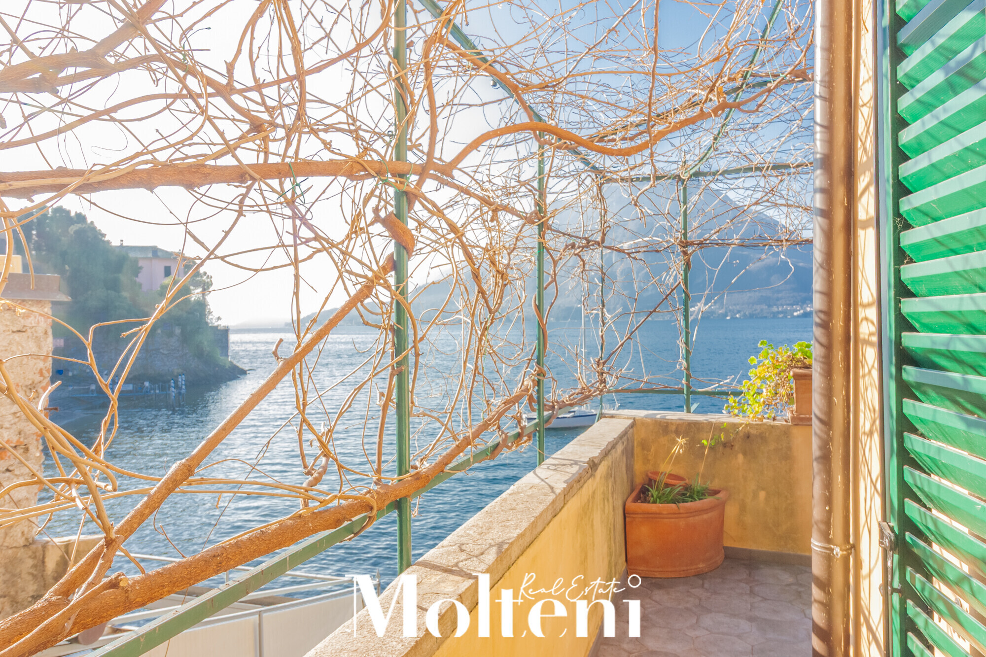 molteni-real-estate-varenna-casa-house-vendesi-for-sale-terrazzo-terrace-vista-lago (30)