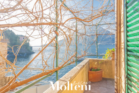 molteni-real-estate-varenna-casa-house-vendesi-for-sale-terrazzo-terrace-vista-lago (30)