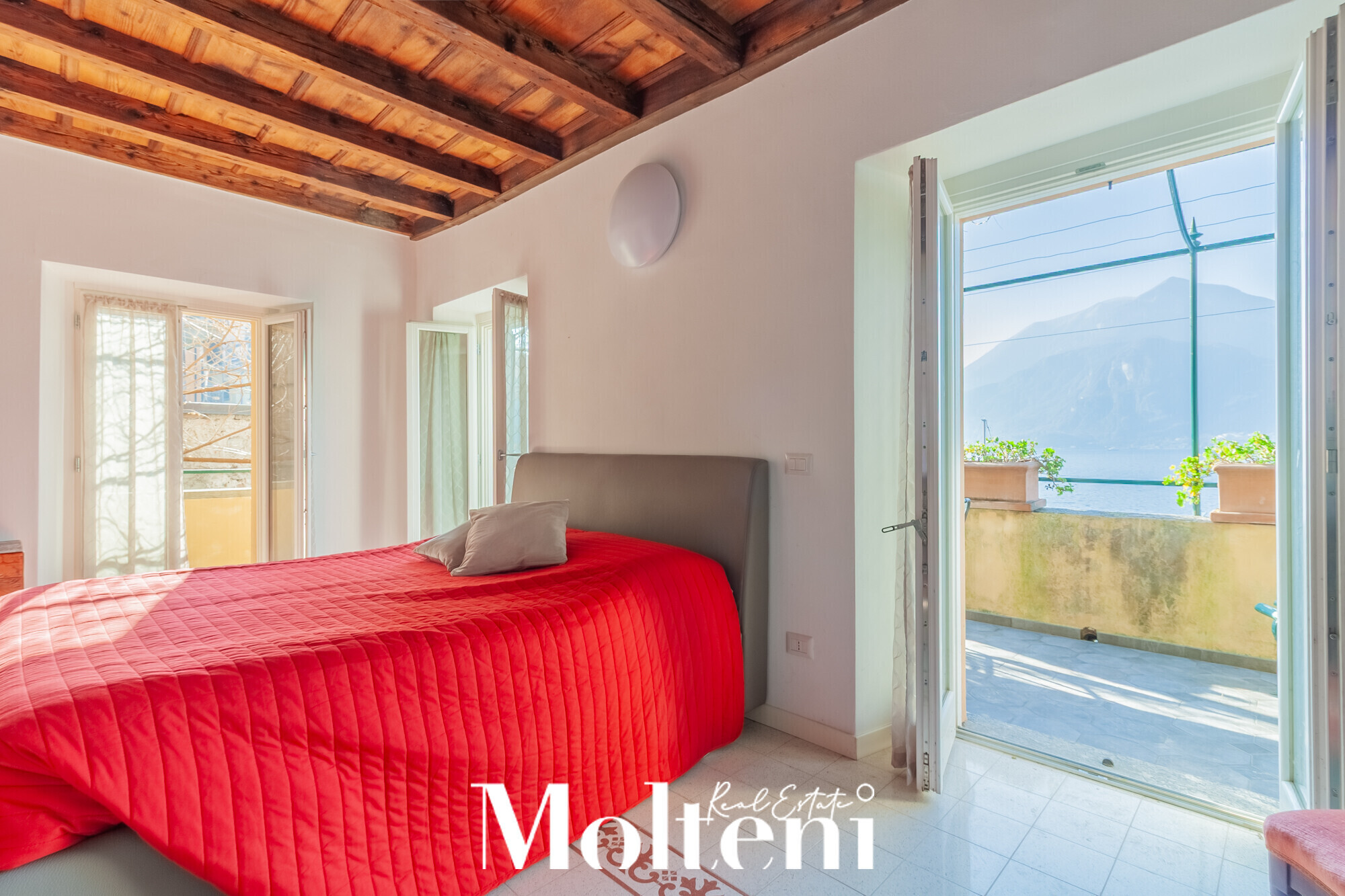 molteni-real-estate-varenna-casa-house-vendesi-for-sale-terrazzo-terrace-vista-lago (16)