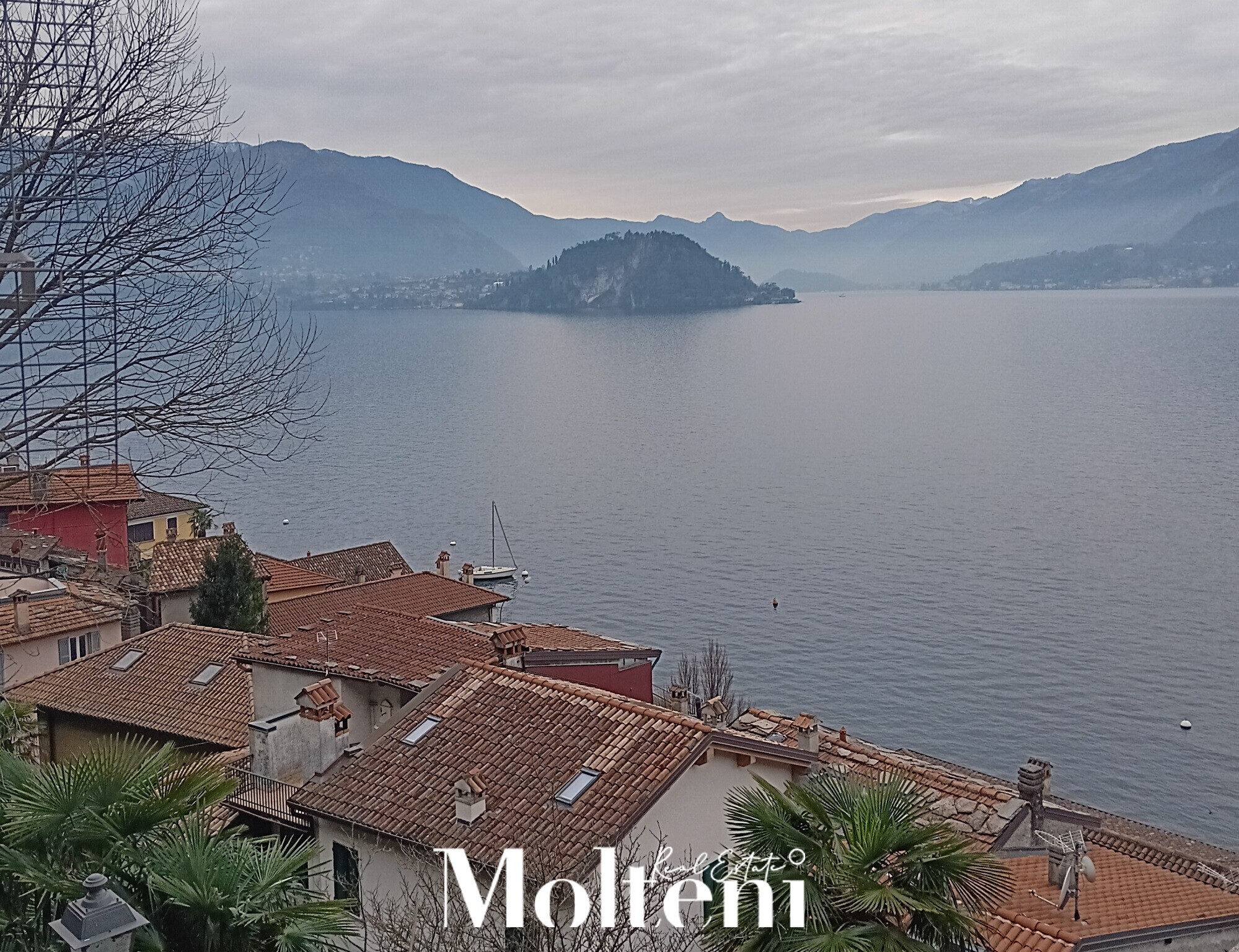 molteni-real-estate-varenna-fiumelatte-casa-house-vendesi-for-sale-balcone-balcony-vista-lago (1)