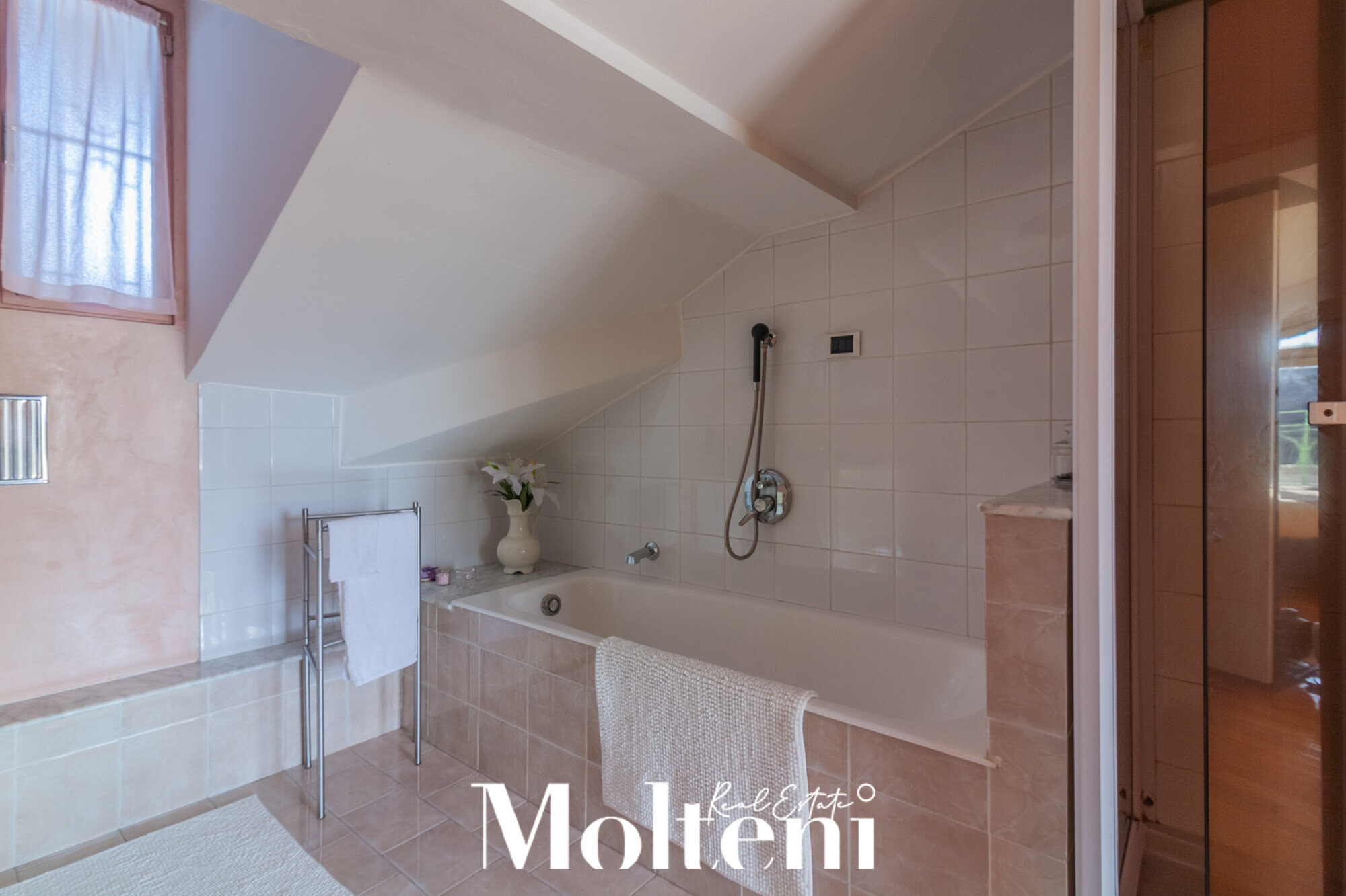 Abbadia-Lariana-appartamento-apartment-balconi-vendita-forsale-lakecomo-moltenirealestate-molteniexclusive (31)