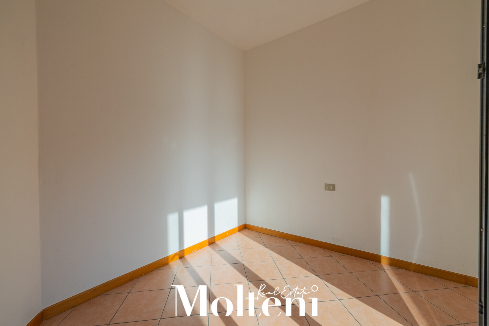molteni_real_estate_bellano_ vendita_forsale_appartamento_house_apartment-terrazzo-balcone_balcony (21)