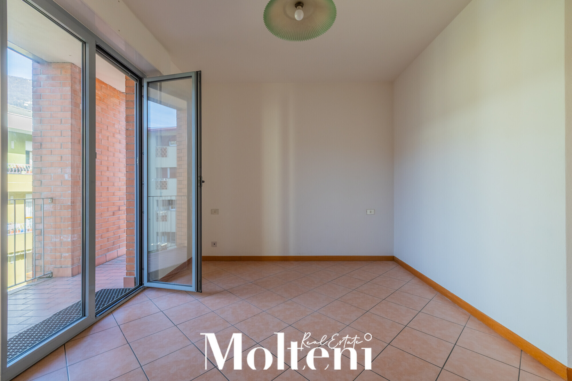 molteni_real_estate_bellano_ vendita_forsale_appartamento_house_apartment-terrazzo-balcone_balcony (14)