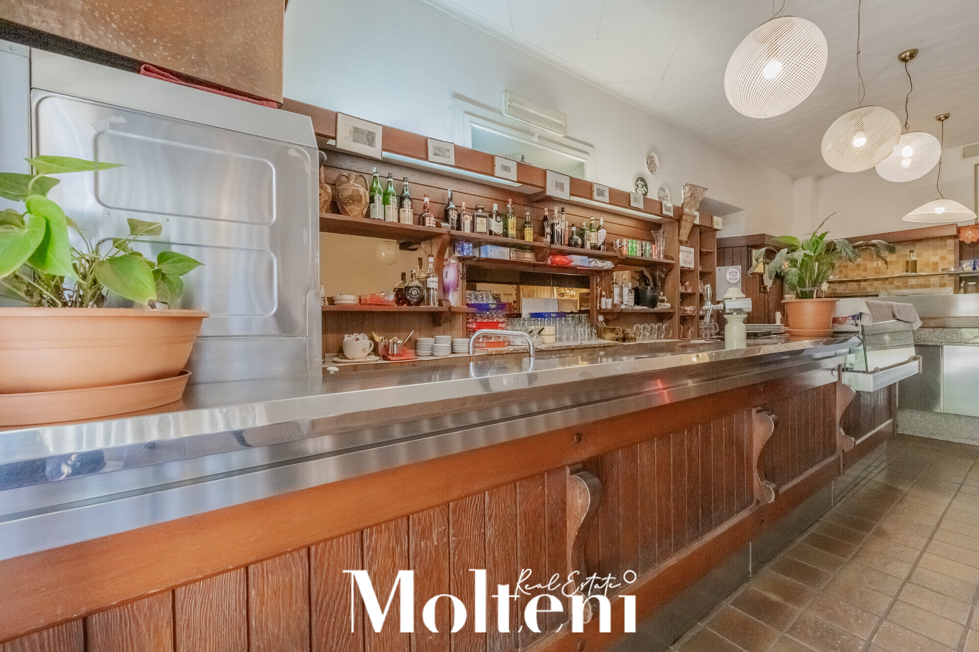 molteni-real-estate-mandello-del-lario-locale-commerciale-appartamenti-apartments-vendesi-for-sale (4)