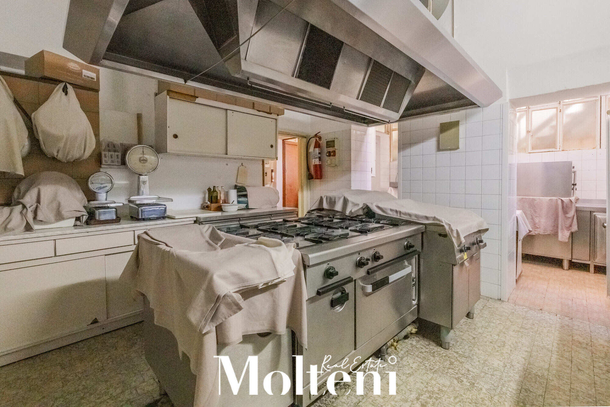 molteni-real-estate-mandello-del-lario-locale-commerciale-appartamenti-apartments-vendesi-for-sale (10)